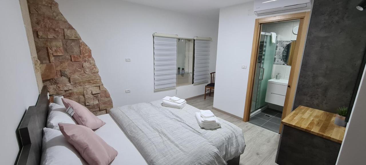 Maria'S Guesthouse - Uphill View Of Nazareth F المظهر الخارجي الصورة