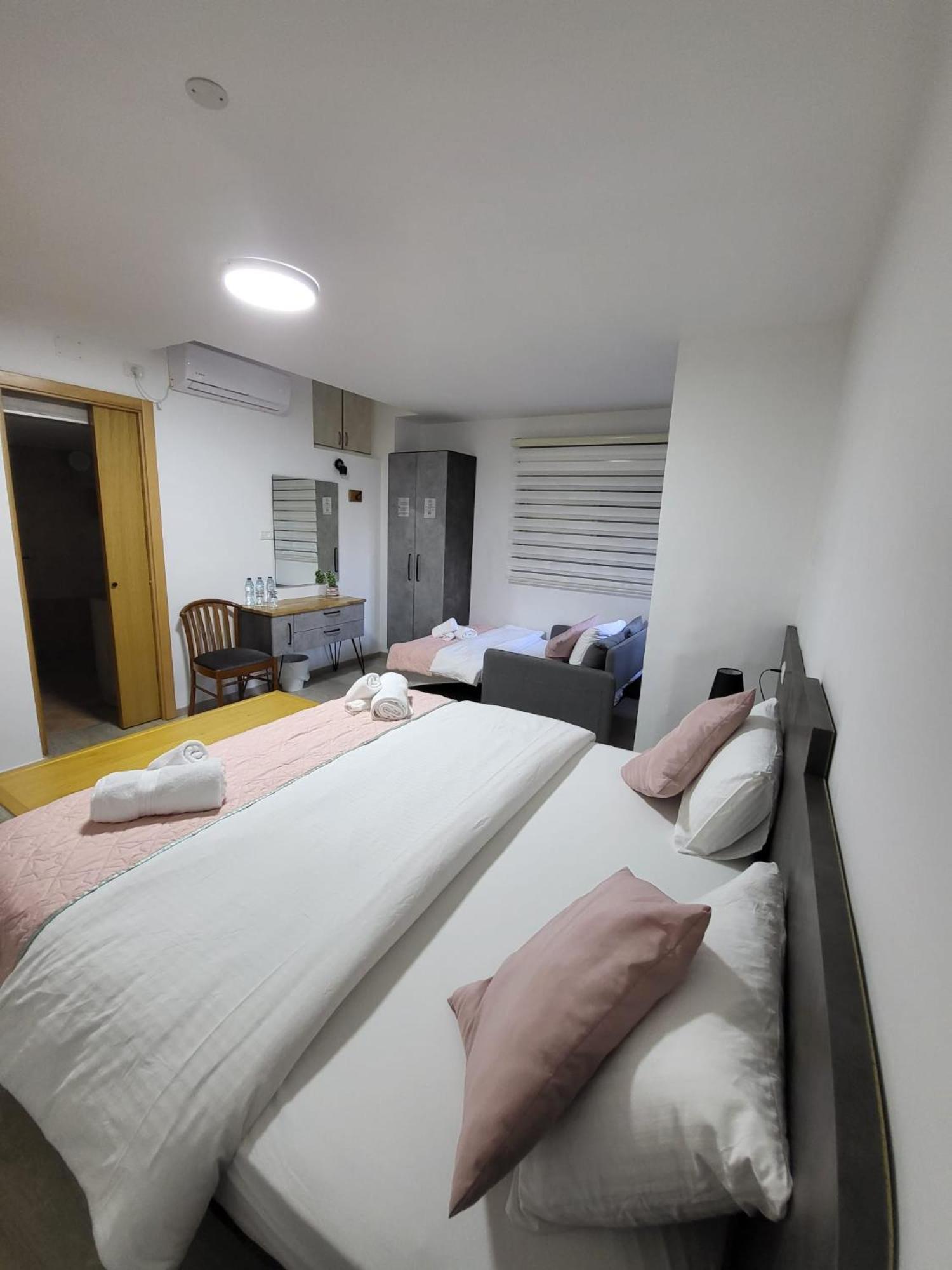 Maria'S Guesthouse - Uphill View Of Nazareth F المظهر الخارجي الصورة
